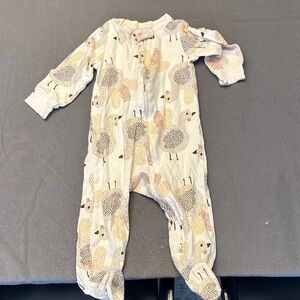 Carter's Cream Turkey / Thanksgiving Print  Footie